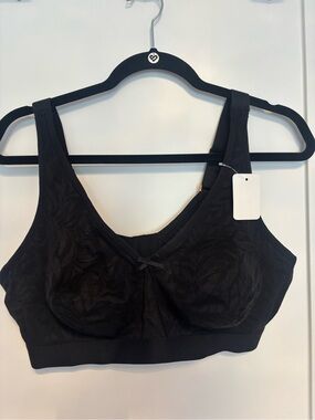 Black Wireless Full-Coverage Comfort Bra with Subtle Lace Texture